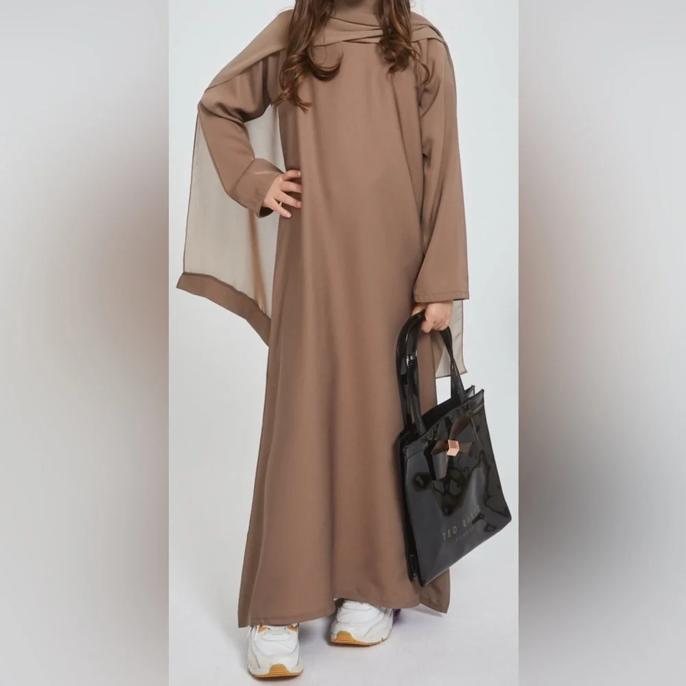 NWT [Azrah] Plain Closed Abay in Coffee w/ Scarf & Tie Juniors Girls 50” 11/12
